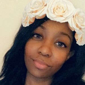 Meet your Posher, Ebony